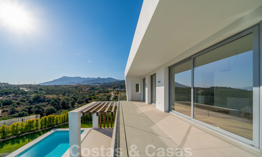Villa de golf contemporaine à vendre avec des vues magnifiques à Marbella Est 36034