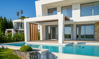 Villa de golf contemporaine à vendre avec des vues magnifiques à Marbella Est 36041 