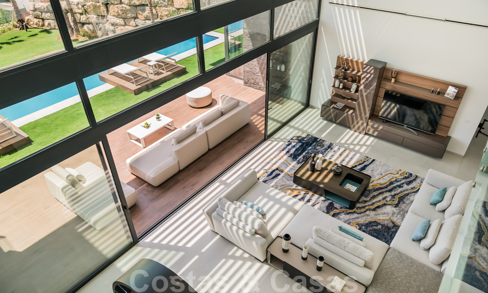 Prête à emménager, toute nouvelle villa moderne et design avec vue imprenable à vendre à Marbella - Benahavis 36062