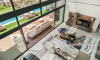 Prête à emménager, toute nouvelle villa moderne et design avec vue imprenable à vendre à Marbella - Benahavis 36062 