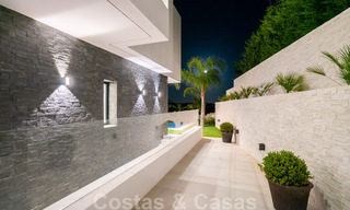 Prête à emménager, toute nouvelle villa moderne et design avec vue imprenable à vendre à Marbella - Benahavis 36074 