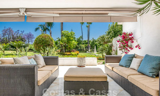 Appartement de luxe rénové de 3 chambres à vendre, en première ligne du golf de Las Brisas à Nueva Andalucia, Marbella 36086 