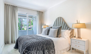 Appartement de luxe rénové de 3 chambres à vendre, en première ligne du golf de Las Brisas à Nueva Andalucia, Marbella 36094 