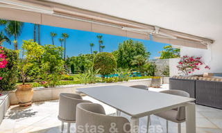 Appartement de luxe rénové de 3 chambres à vendre, en première ligne du golf de Las Brisas à Nueva Andalucia, Marbella 36097 