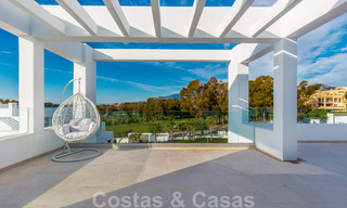 Penthouse de luxe moderne à vendre dans un complexe design en première ligne de golf à Benahavis - Marbella 36127 