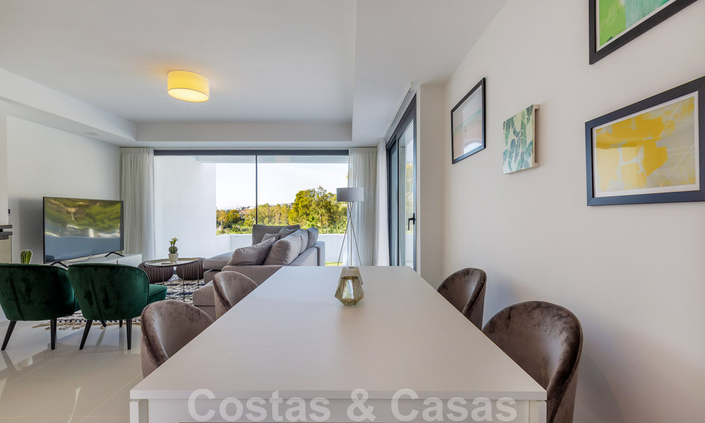 Penthouse de luxe moderne à vendre dans un complexe design en première ligne de golf à Benahavis - Marbella 36130