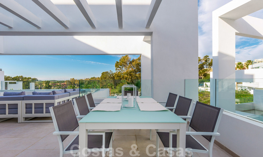 Penthouse de luxe moderne à vendre dans un complexe design en première ligne de golf à Benahavis - Marbella 36137
