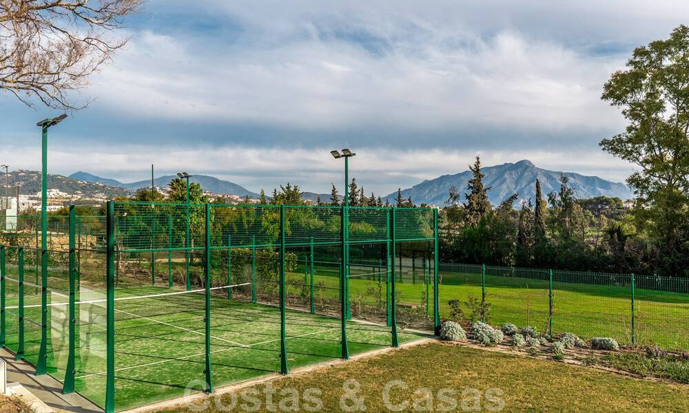 Penthouse de luxe moderne à vendre dans un complexe design en première ligne de golf à Benahavis - Marbella 36154