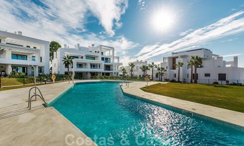Penthouse de luxe moderne à vendre dans un complexe design en première ligne de golf à Benahavis - Marbella 36155