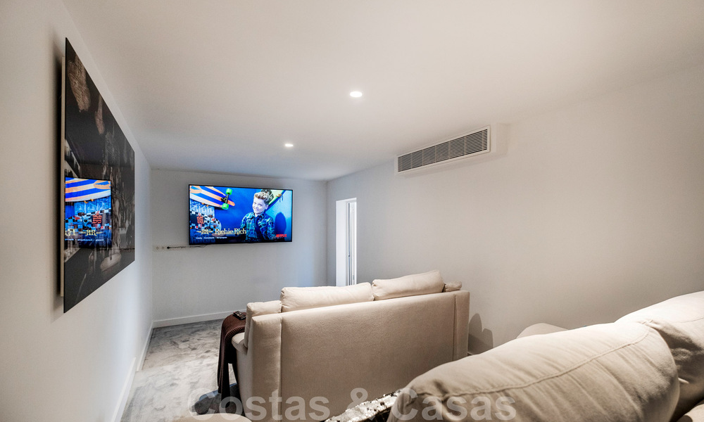 Villa de style contemporain immaculée à vendre à proximité de la plage et des clubs de plage et à distance de marche de la promenade et du centre de San Pedro, Marbella 36331