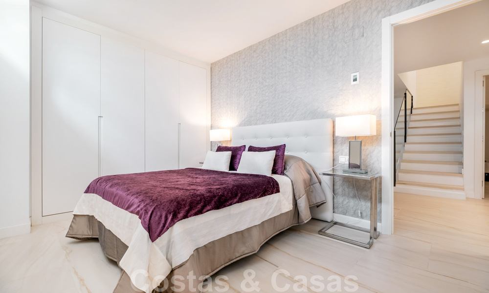 Villa de style contemporain immaculée à vendre à proximité de la plage et des clubs de plage et à distance de marche de la promenade et du centre de San Pedro, Marbella 36336