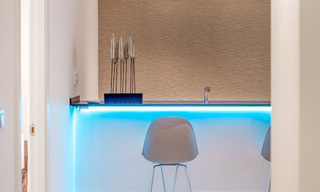 Villa de style contemporain immaculée à vendre à proximité de la plage et des clubs de plage et à distance de marche de la promenade et du centre de San Pedro, Marbella 36349 