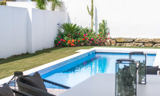 Villa de style contemporain immaculée à vendre à proximité de la plage et des clubs de plage et à distance de marche de la promenade et du centre de San Pedro, Marbella 36352 