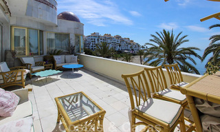 Appartement à vendre avec vue sur la mer dans le complexe emblématique de la plage de Gray d'Albion à Puerto Banus, Marbella 36230 