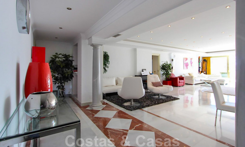 Appartement à vendre avec vue sur la mer dans le complexe emblématique de la plage de Gray d'Albion à Puerto Banus, Marbella 36231