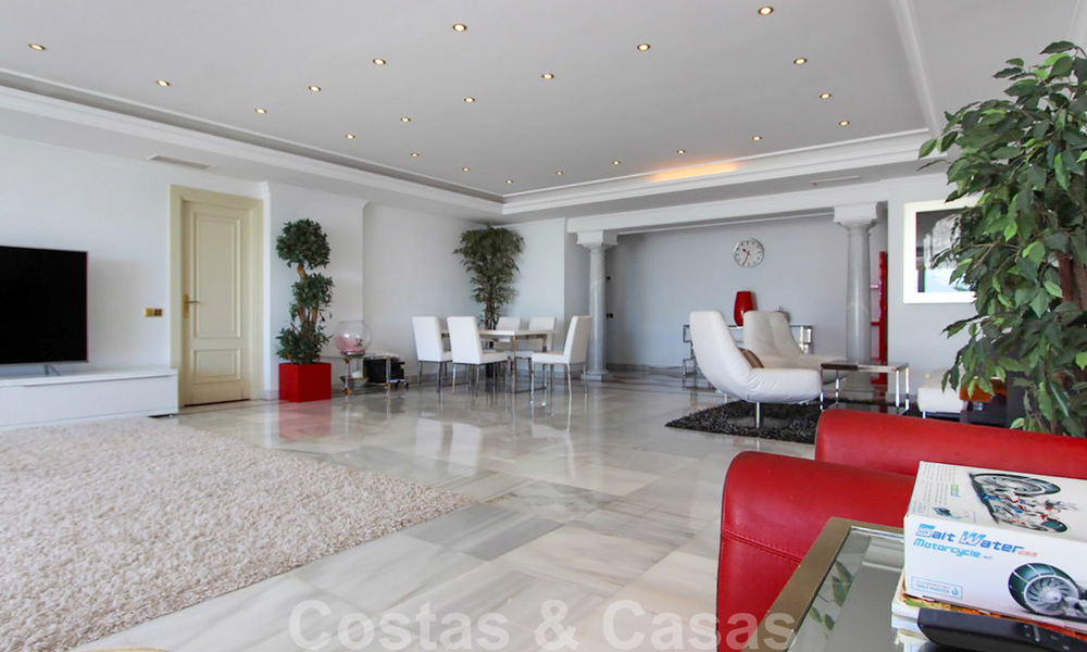 Appartement à vendre avec vue sur la mer dans le complexe emblématique de la plage de Gray d'Albion à Puerto Banus, Marbella 36249