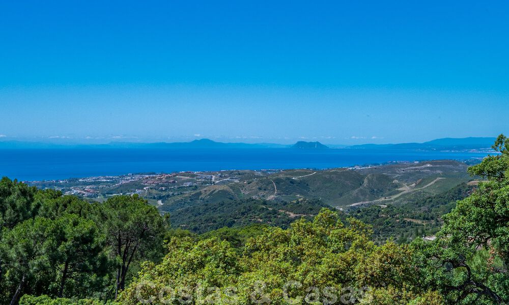 Vente d'une élégante villa rustique de luxe avec vue panoramique sur la mer dans l'exclusif La Zagaleta Golf Resort, Benahavis - Marbella 36281