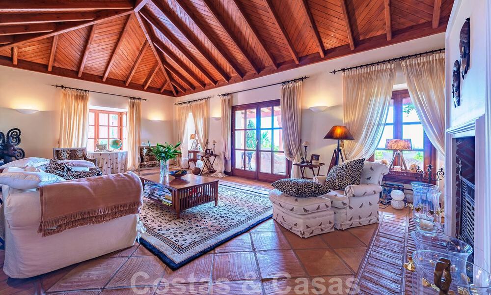 Vente d'une élégante villa rustique de luxe avec vue panoramique sur la mer dans l'exclusif La Zagaleta Golf Resort, Benahavis - Marbella 36293