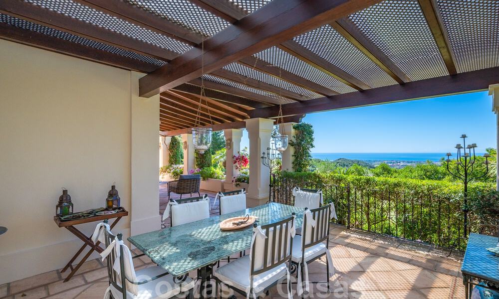 Vente d'une élégante villa rustique de luxe avec vue panoramique sur la mer dans l'exclusif La Zagaleta Golf Resort, Benahavis - Marbella 36303