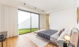 Villas modernes de style avant-gardiste à vendre sur le prestigieux Golden Mile de Marbella 69679 