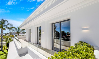 Villas modernes de style avant-gardiste à vendre sur le prestigieux Golden Mile de Marbella 69691 