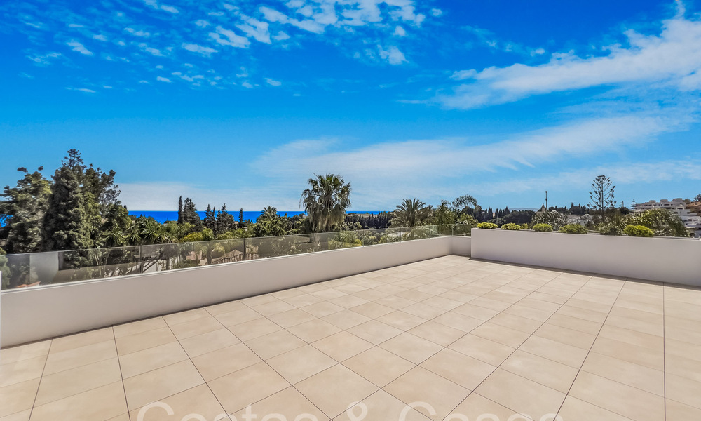 Villas modernes de style avant-gardiste à vendre sur le prestigieux Golden Mile de Marbella 69700