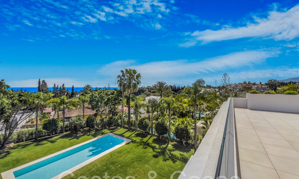 Villas modernes de style avant-gardiste à vendre sur le prestigieux Golden Mile de Marbella 69703