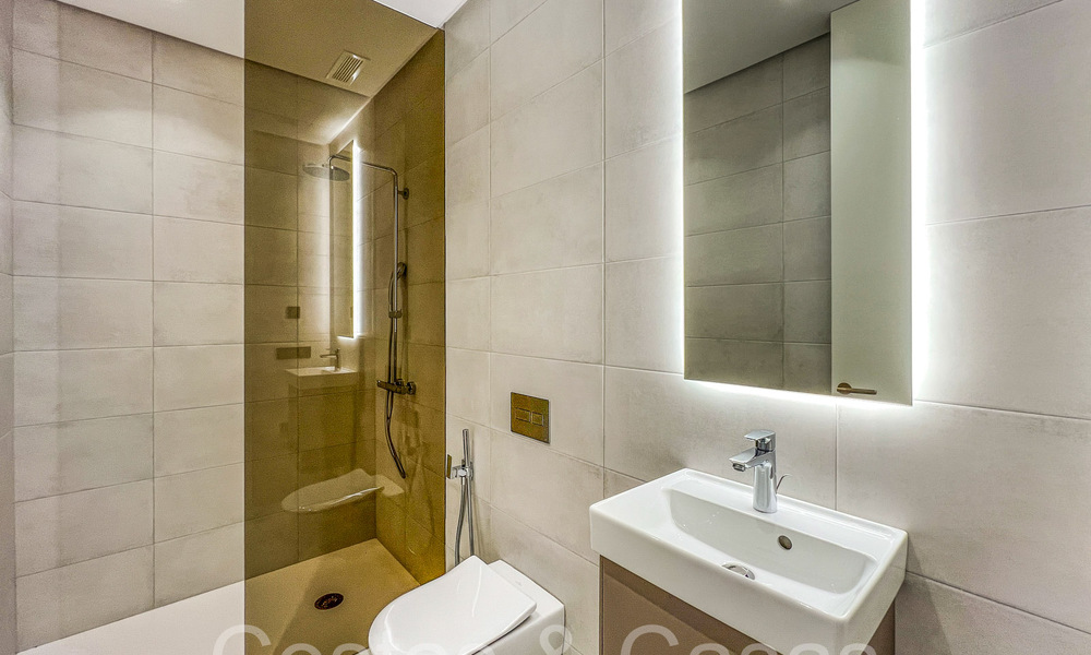 Villas modernes de style avant-gardiste à vendre sur le prestigieux Golden Mile de Marbella 69709