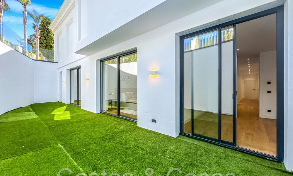 Villas modernes de style avant-gardiste à vendre sur le prestigieux Golden Mile de Marbella 69710
