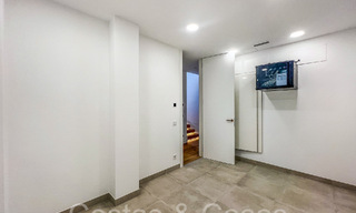 Villas modernes de style avant-gardiste à vendre sur le prestigieux Golden Mile de Marbella 69712 