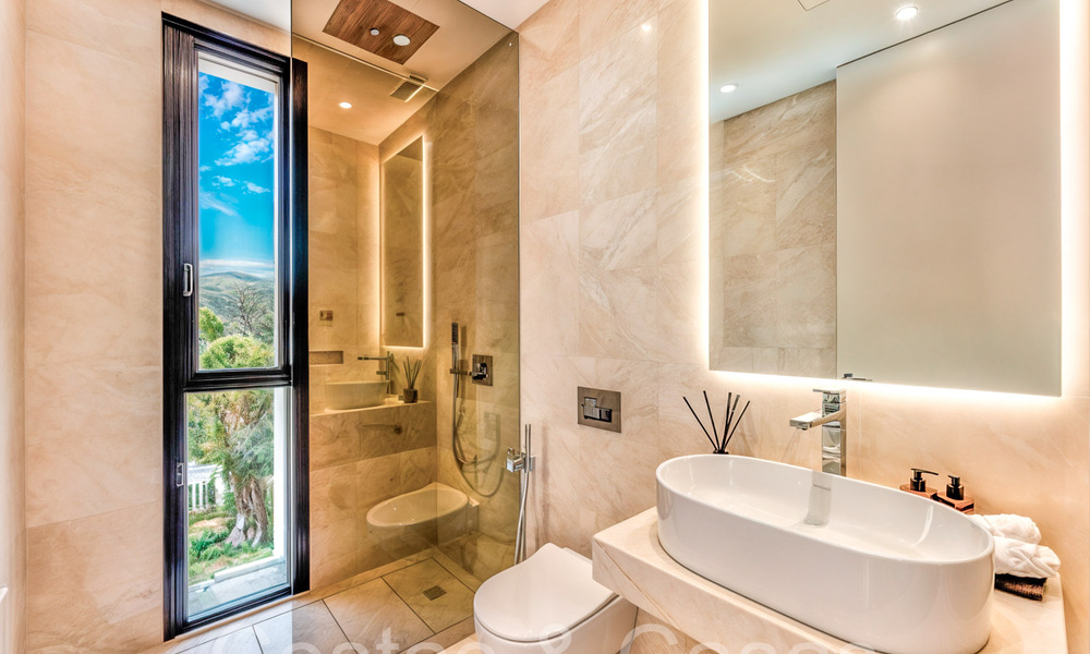 Villas modernes de style avant-gardiste à vendre sur le prestigieux Golden Mile de Marbella 69715