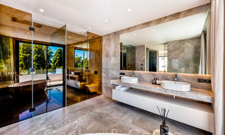 Villas modernes de style avant-gardiste à vendre sur le prestigieux Golden Mile de Marbella 69716 