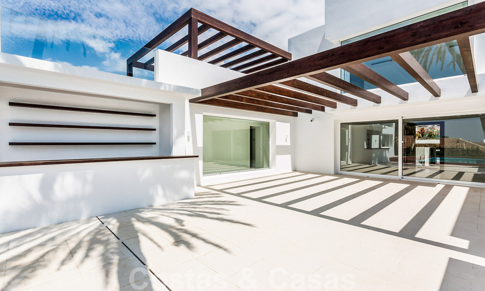 Villa moderne avec vue sur la mer à deux pas des belles plages à vendre à Marbella Est 36454