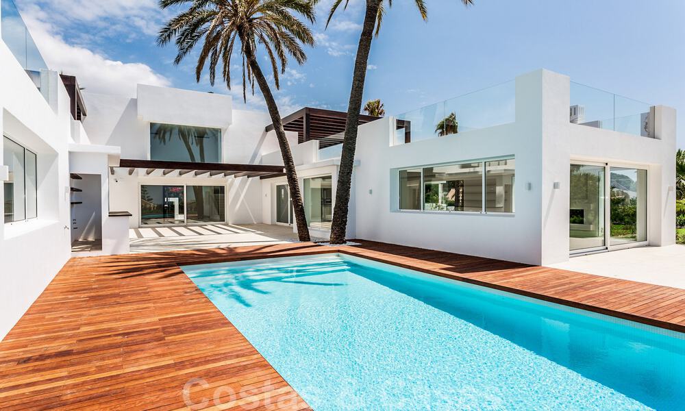 Villa moderne avec vue sur la mer à deux pas des belles plages à vendre à Marbella Est 36455