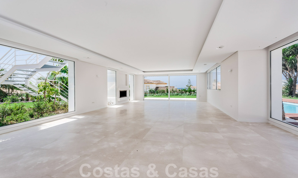 Villa moderne avec vue sur la mer à deux pas des belles plages à vendre à Marbella Est 36470