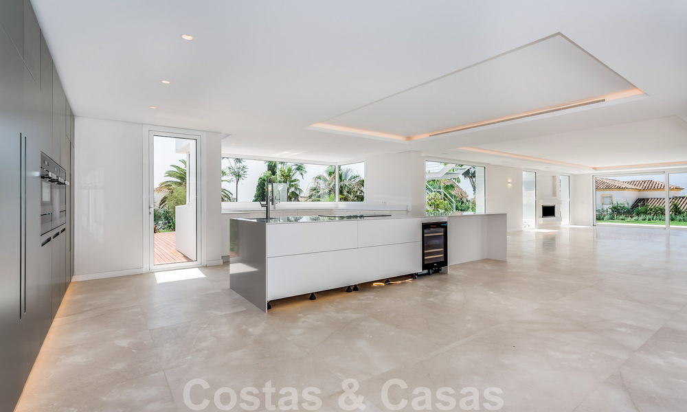 Villa moderne avec vue sur la mer à deux pas des belles plages à vendre à Marbella Est 36475