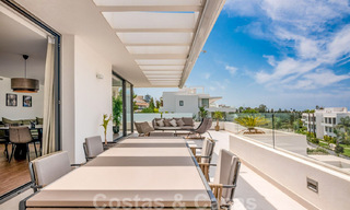 Prêt à emménager, penthouse moderne et design à vendre avec 3 chambres dans une station balnéaire de luxe à Marbella - Estepona 36737 