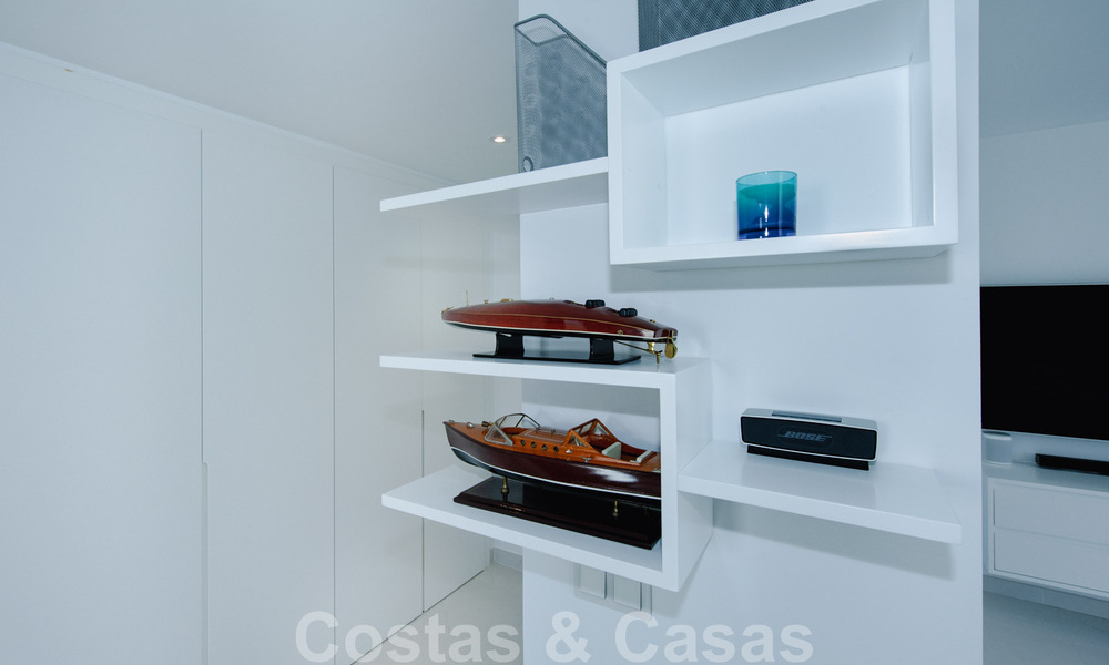 Prêt à emménager, spacieux penthouse au design moderne à vendre dans une résidence de luxe à Marbella - Estepona 36967