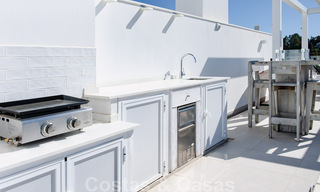 Prêt à emménager, spacieux penthouse au design moderne à vendre dans une résidence de luxe à Marbella - Estepona 36974 