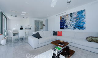 Prêt à emménager, spacieux penthouse au design moderne à vendre dans une résidence de luxe à Marbella - Estepona 36982 