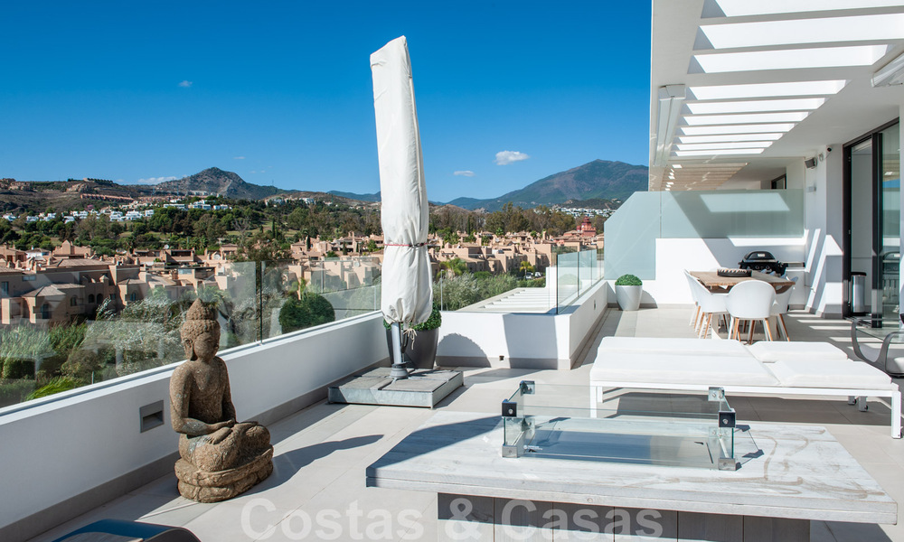 Prêt à emménager, spacieux penthouse au design moderne à vendre dans une résidence de luxe à Marbella - Estepona 36989