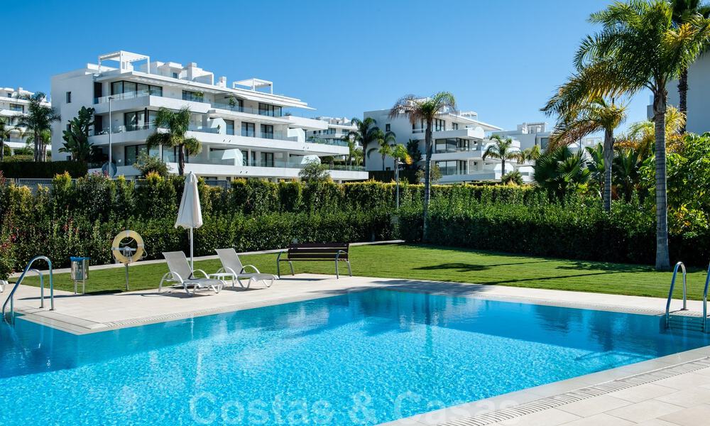 Prêt à emménager, spacieux penthouse au design moderne à vendre dans une résidence de luxe à Marbella - Estepona 36995