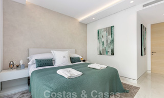 Appartement de luxe moderne et élégant, en première ligne de plage à vendre sur le nouveau Golden Mile, entre Marbella et Estepona 36938 