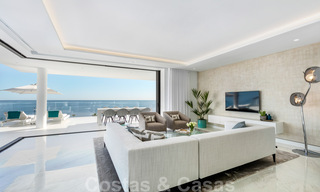 Appartement de luxe moderne et élégant, en première ligne de plage à vendre sur le nouveau Golden Mile, entre Marbella et Estepona 36947 