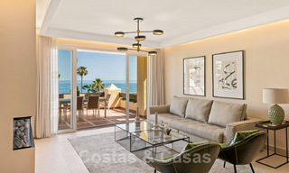Penthouse contemporain rénové en première ligne de plage à vendre avec 4 chambres et une vue imprenable sur la nouvelle Golden Mile entre Marbella et Estepona 36888 