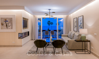 Penthouse contemporain rénové en première ligne de plage à vendre avec 4 chambres et une vue imprenable sur la nouvelle Golden Mile entre Marbella et Estepona 36892 