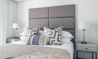 Villa à vendre entièrement rénovée dans un style méditerranéen contemporain sur le Golden Mile à Marbella 37372 