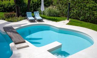 Villa à vendre entièrement rénovée dans un style méditerranéen contemporain sur le Golden Mile à Marbella 37386 
