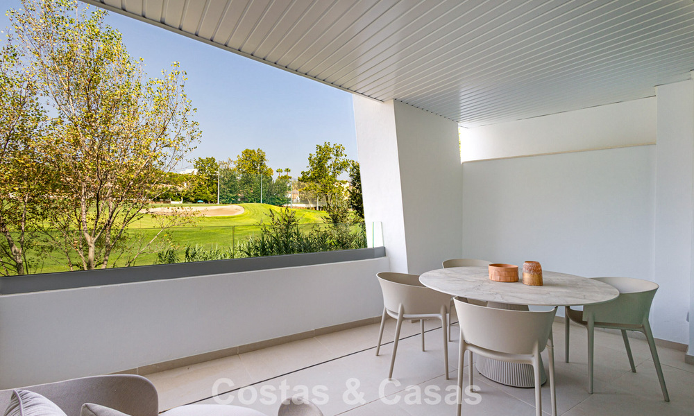 Première ligne de Golf, appartements modernes et luxueux à vendre, à distance de marche des commodités de Guadalmina et San Pedro à Marbella 806669