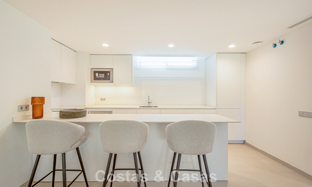 Première ligne de Golf, appartements modernes et luxueux à vendre, à distance de marche des commodités de Guadalmina et San Pedro à Marbella 806670
